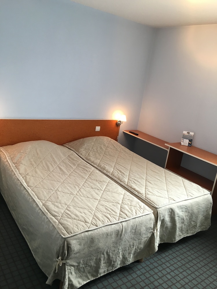 Standard Twin Room photo 2