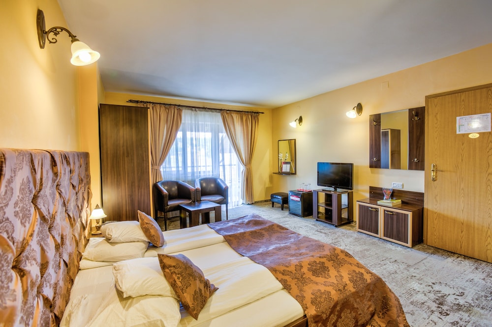 Standard Double Room - Photo 7