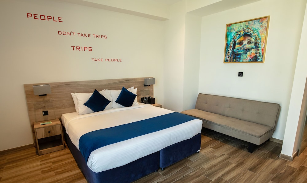 Deluxe room with Sofa bed (includes 25% off F&B) photo 2