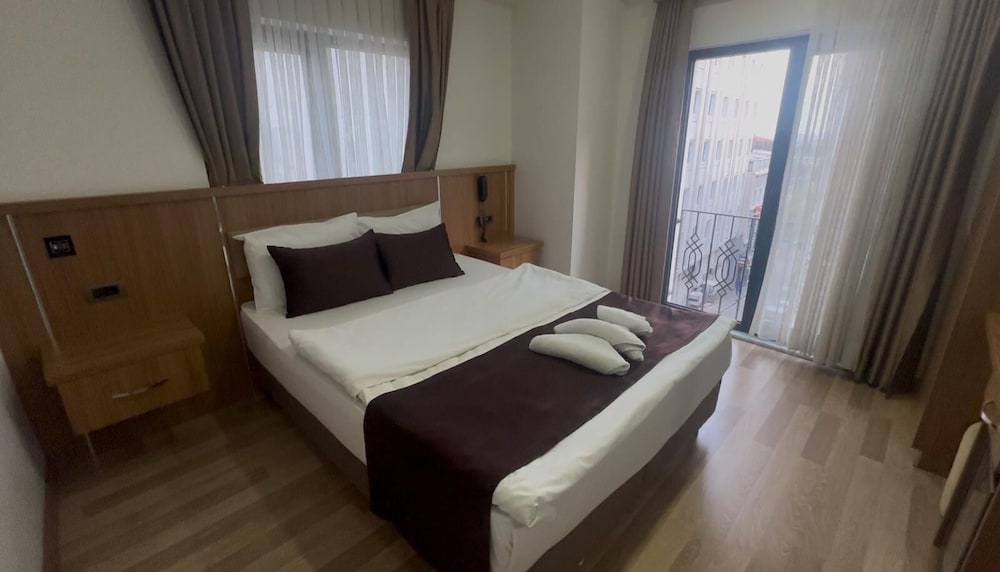 Deluxe Double Room, 1 Double Bed, Non Smoking, City View photo 1