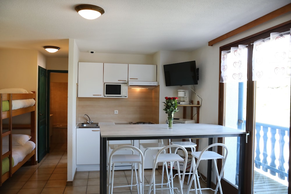Apartment photo 3