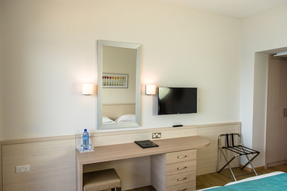 Double Room, Garden View - Photo 2
