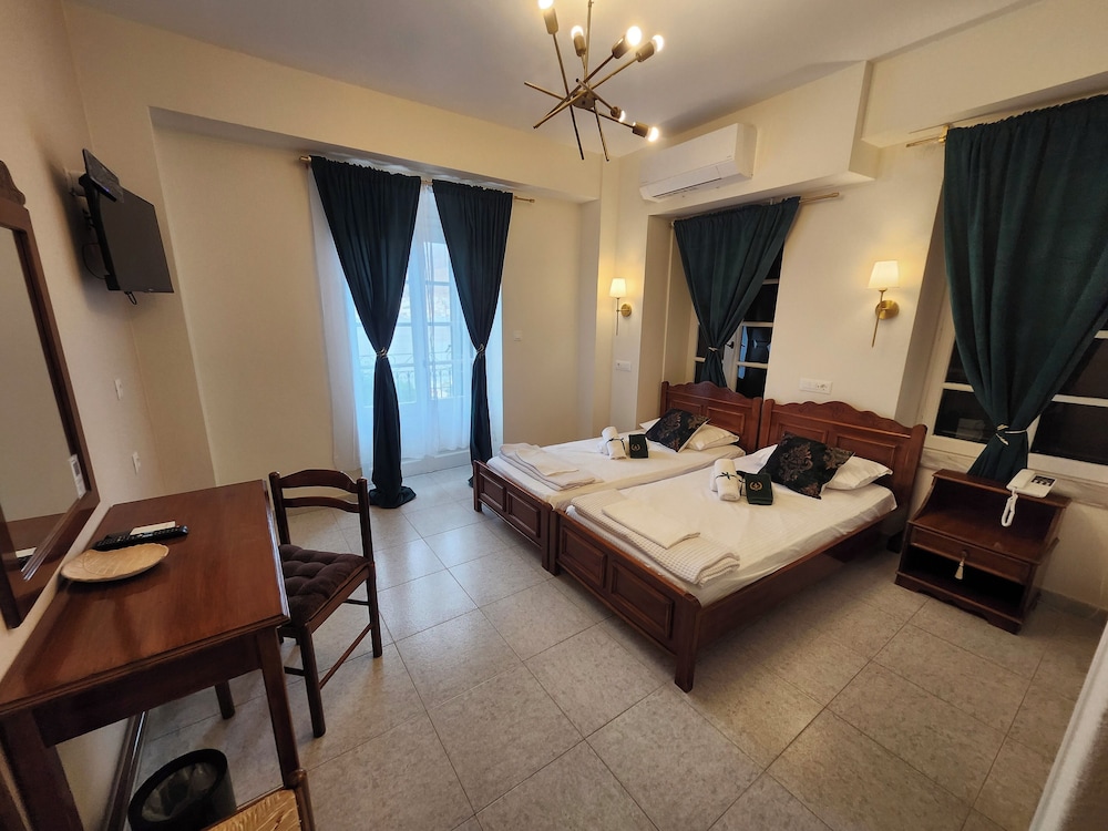 Deluxe Twin Room, Balcony, Harbor View photo 1