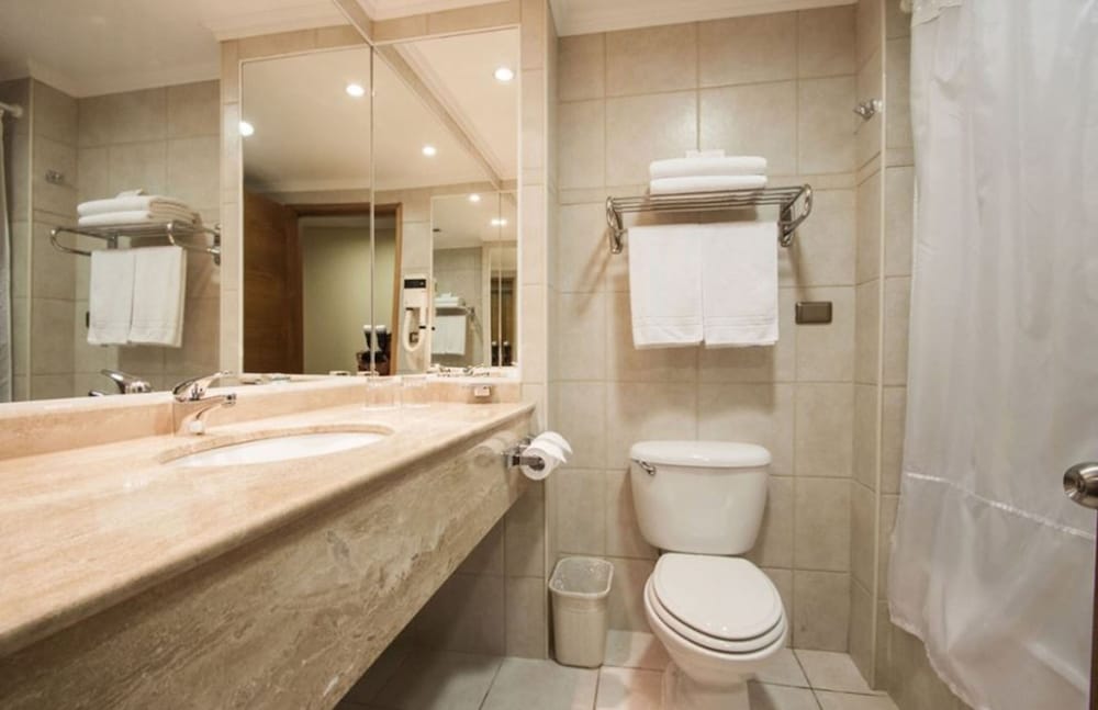Standard Twin Room - Photo 4
