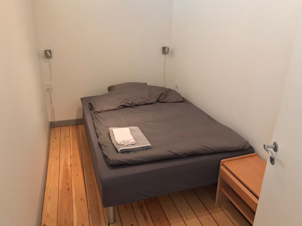 City Apartment, 2 Double Beds, Garden View, Garden Area photo 3