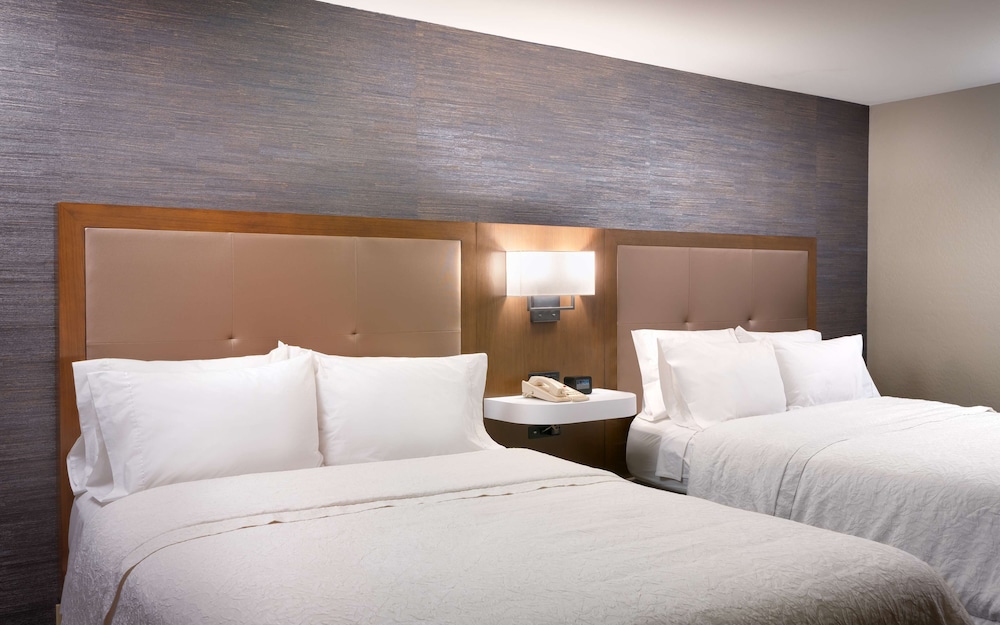 Room, 2 Queen Beds, Accessible, Non Smoking photo 1
