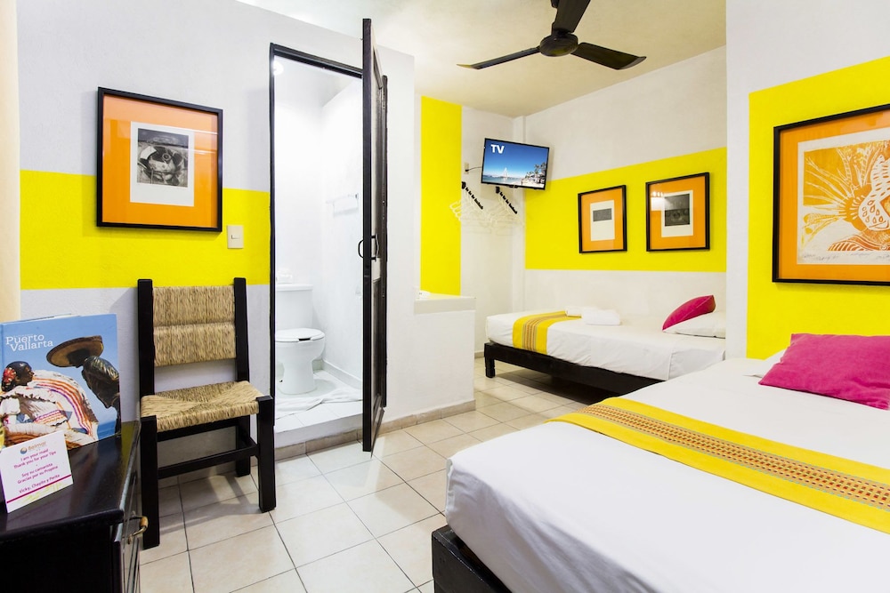 Standard Double Room, 1 Double or 2 Twin Beds, Non Smoking, Courtyard View photo 3