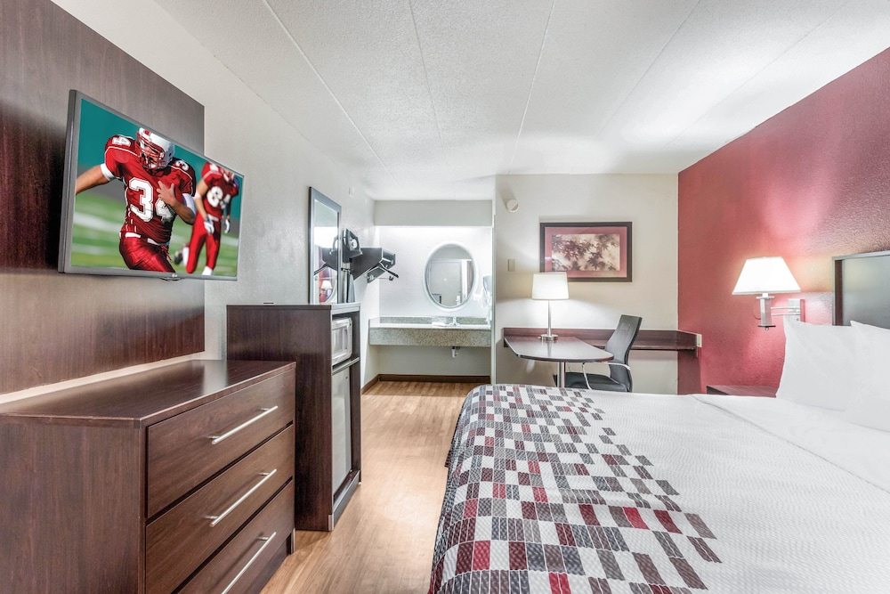 Superior Room, 1 King Bed, Non Smoking - Photo 5