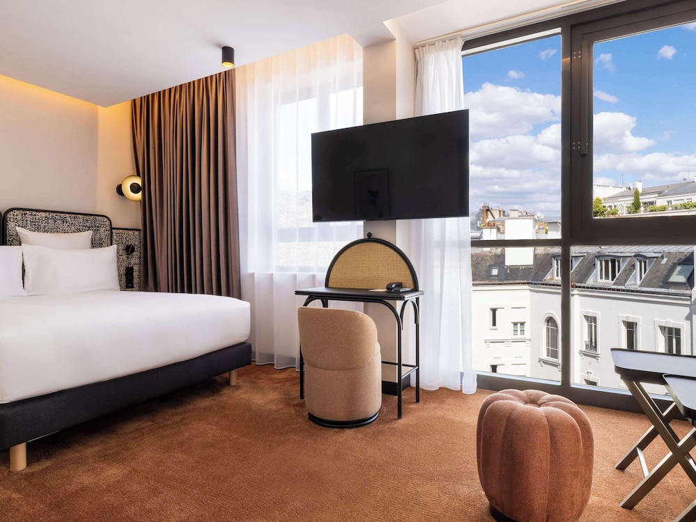 Junior Suite, 1 Queen Bed with Sofa bed photo 1