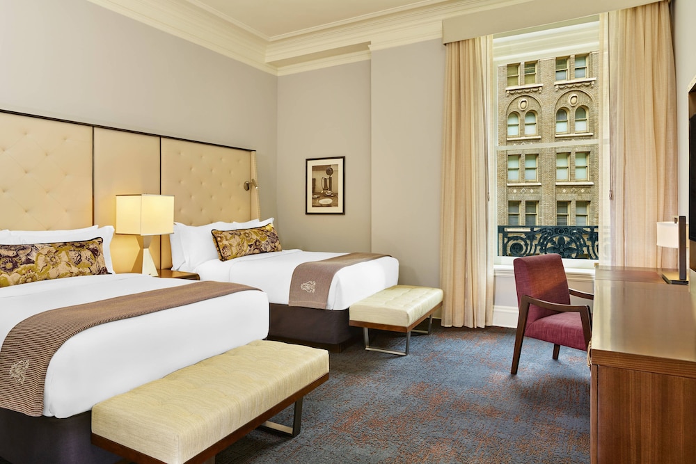 Superior Room, 2 Double Beds (Mobility/Hearing Access, Roll-In Shwr) - Photo 2