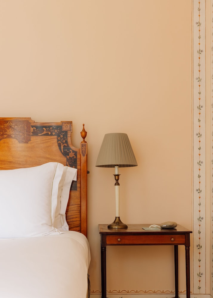Deluxe Double Room, Garden View