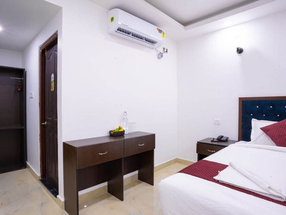 Deluxe Room - Photo 2