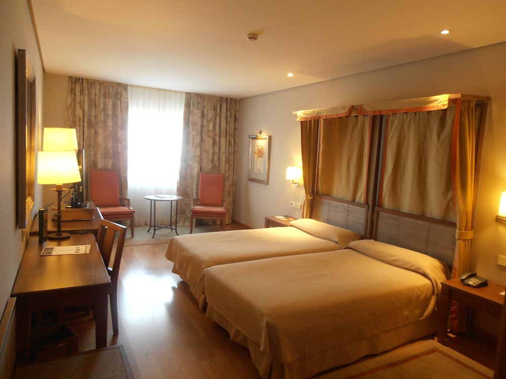 Superior Twin Room - Photo 3