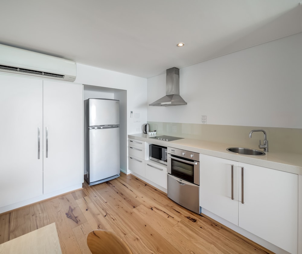 2 Bedroom Bay View - Photo 4