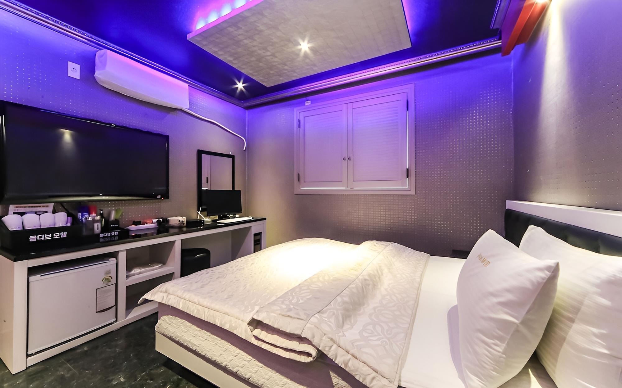 Room (Special Room)