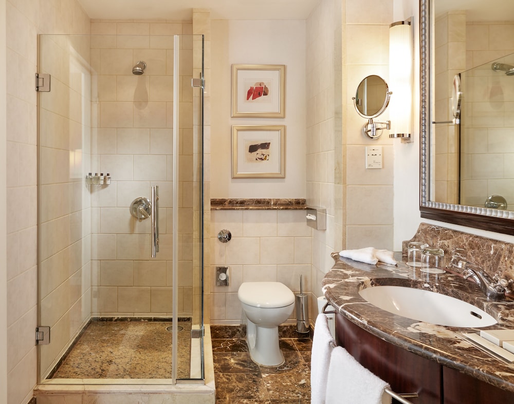 Deluxe Room (with Spa Access)