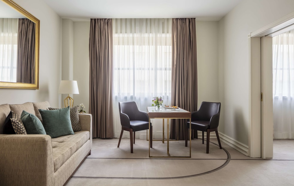 Premium Suite (Extra Bed 3 Adults)