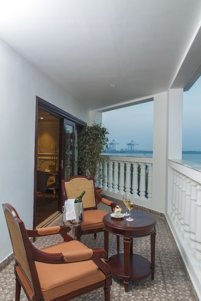 Ocean Blue Suite photo 2