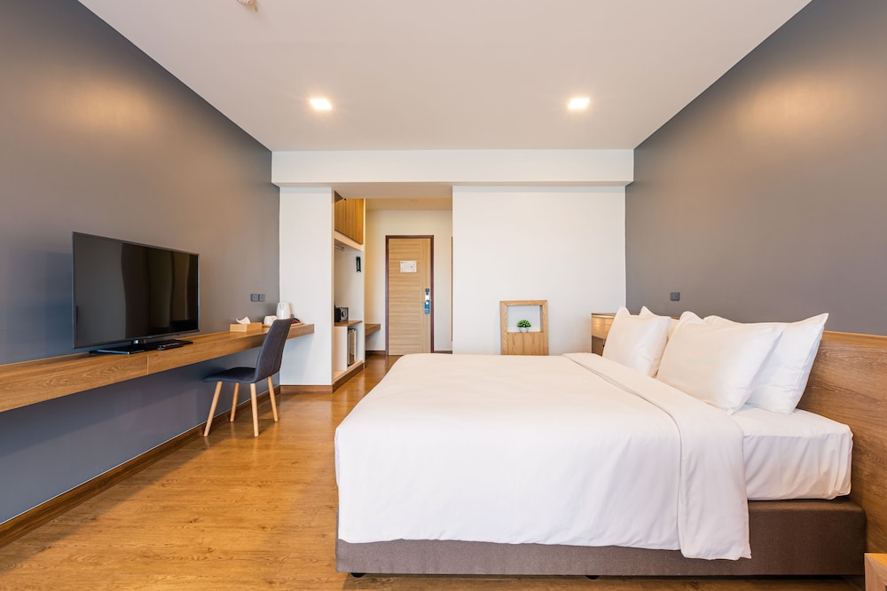 Premier King Room - Photo 1