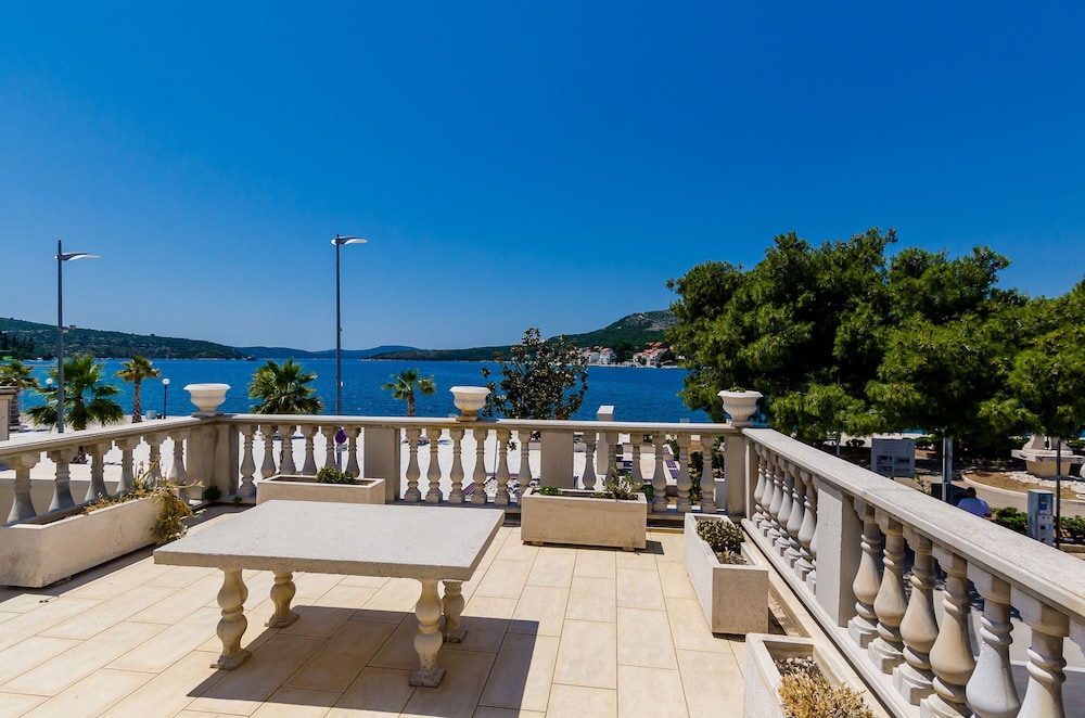 Villa (Three-Bedroom Villa) photo 1