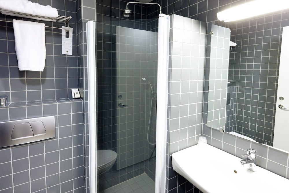 Deluxe Room - Photo 7