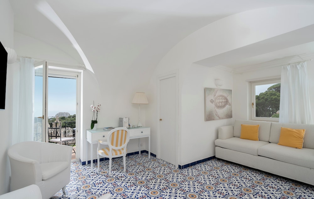 Junior Suite, 1 Double Bed, Balcony, Sea View