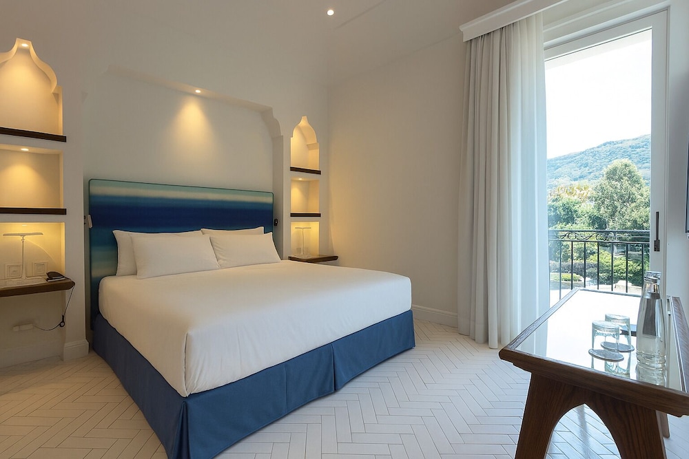 Classic Premium Room with City View photo 3