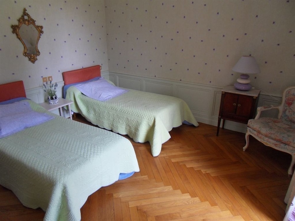 Comfort Quadruple Room, Private Bathroom, Pool View photo 3