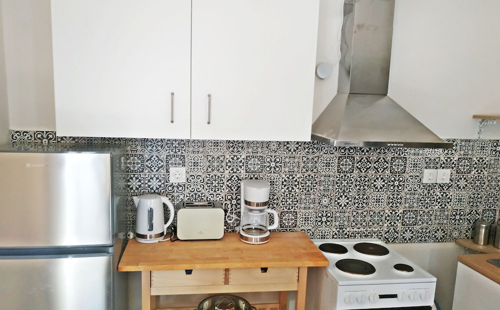 Traditional Apartment photo 3