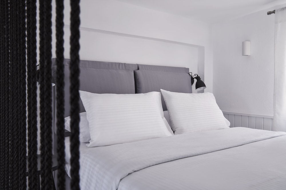 Family Suite with Caldera View