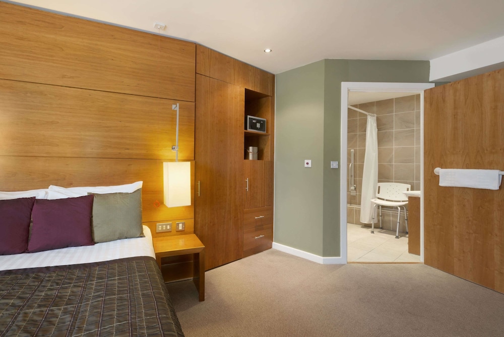 Room, 1 Double Bed, Accessible, Non Smoking - Photo 1
