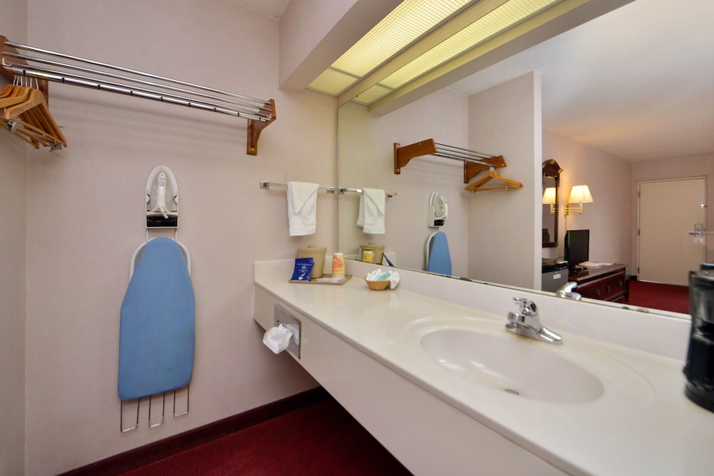 Room, 2 Double Beds, Non Smoking photo 3