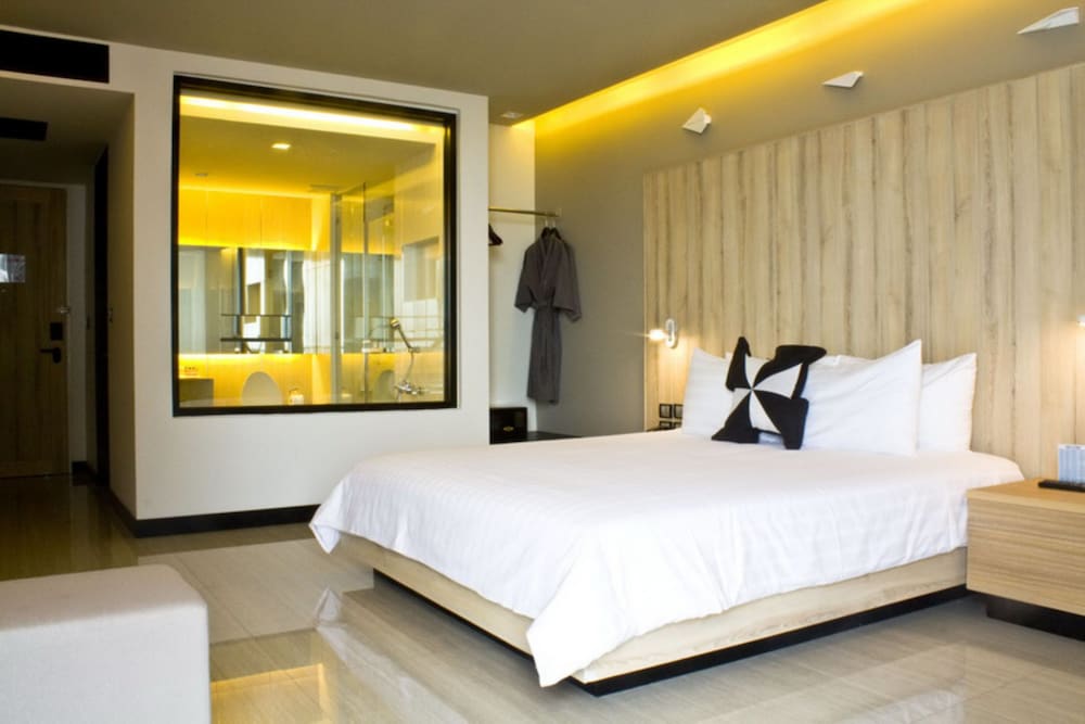 room photo
