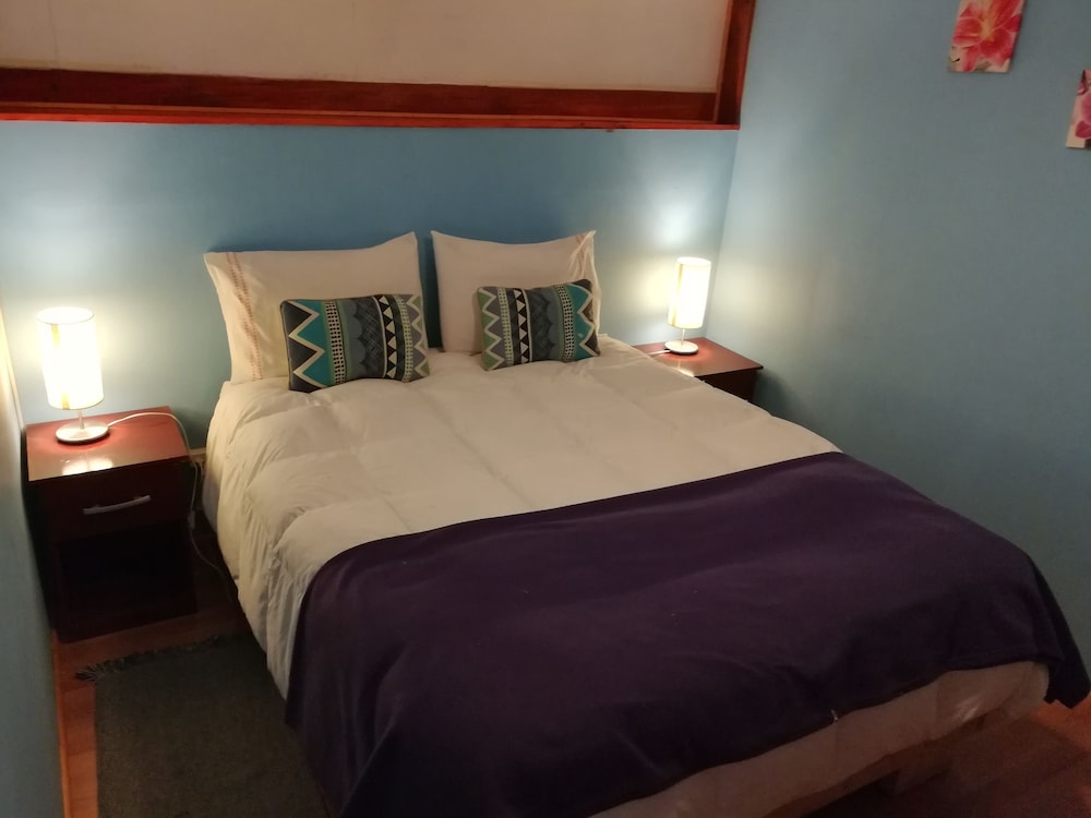 Standard Room, 1 Queen Bed photo 3