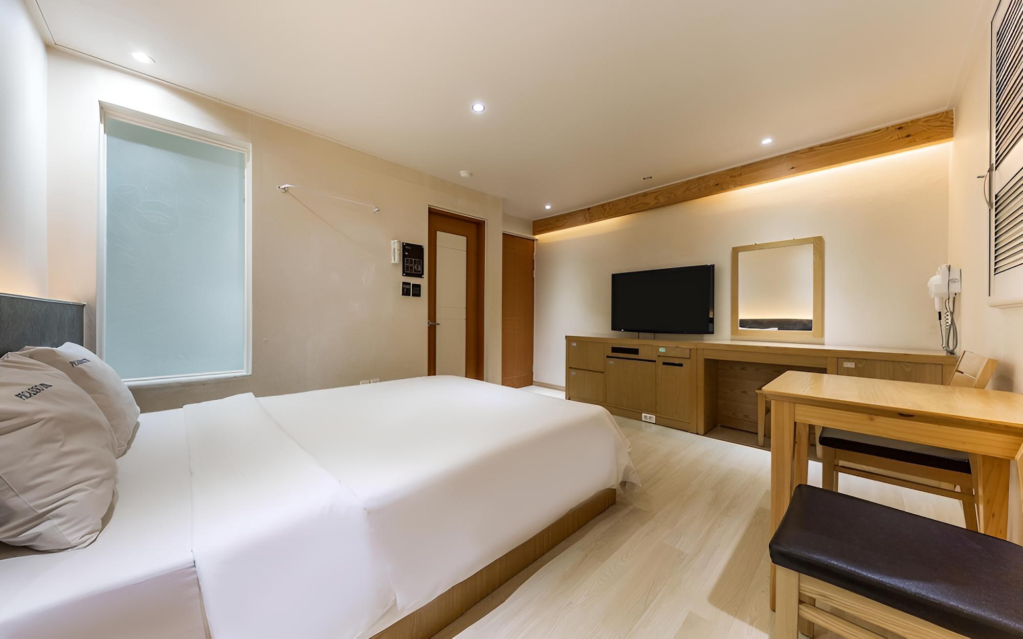Room (Standard Room B (Bathtub OTT)) photo 3