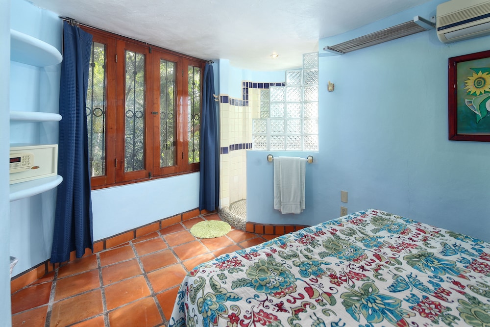 Luxury Bungalow, 1 Bedroom, Garden View photo 2