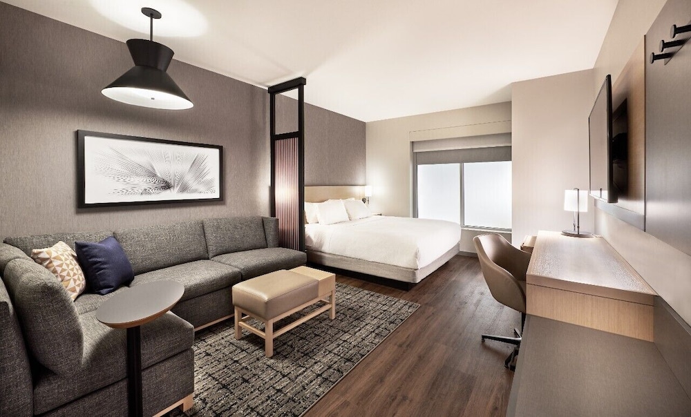 Room, 1 King Bed with Sofa bed (Specialty) - Photo 1