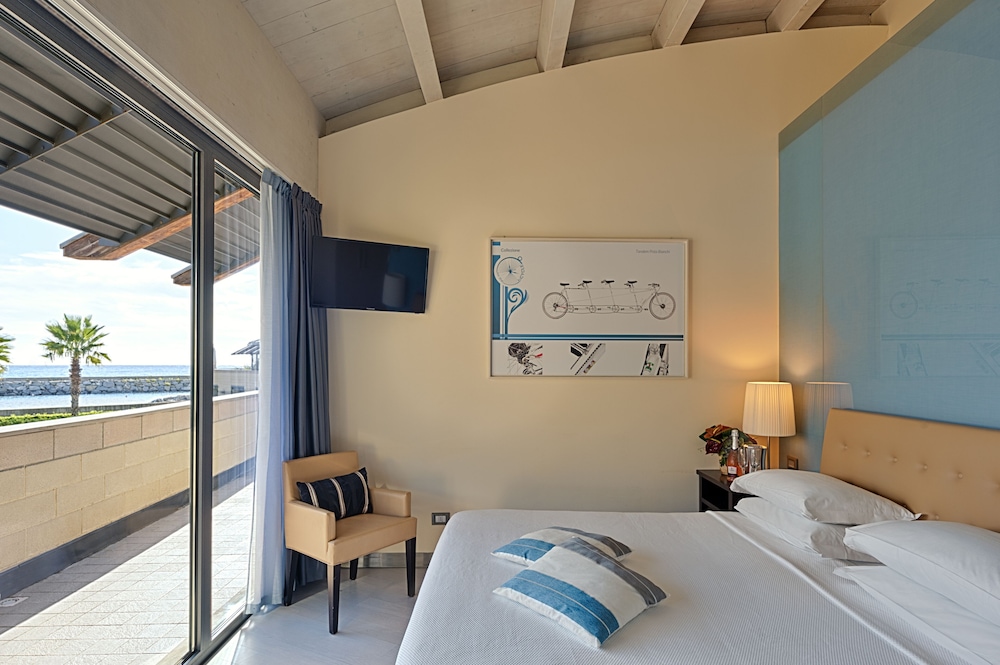 Deluxe Double Room, Sea View (Canopy)