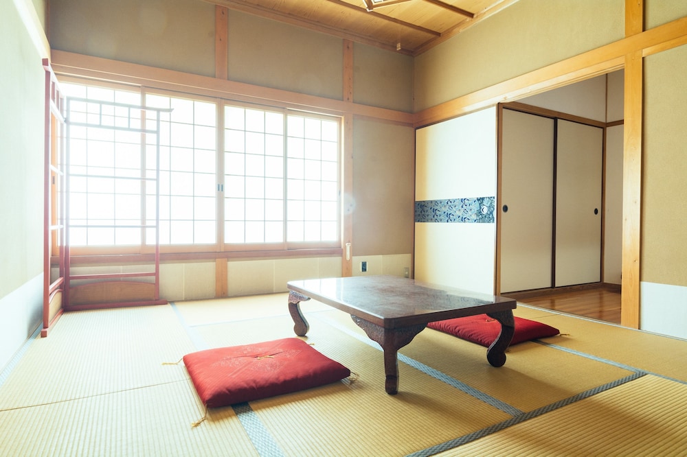 Japanese Style Standard Room (Shared Bathroom) photo 2