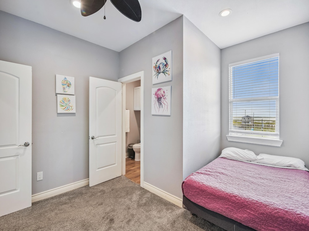 House, Multiple Beds, Balcony, Ocean View photo 2