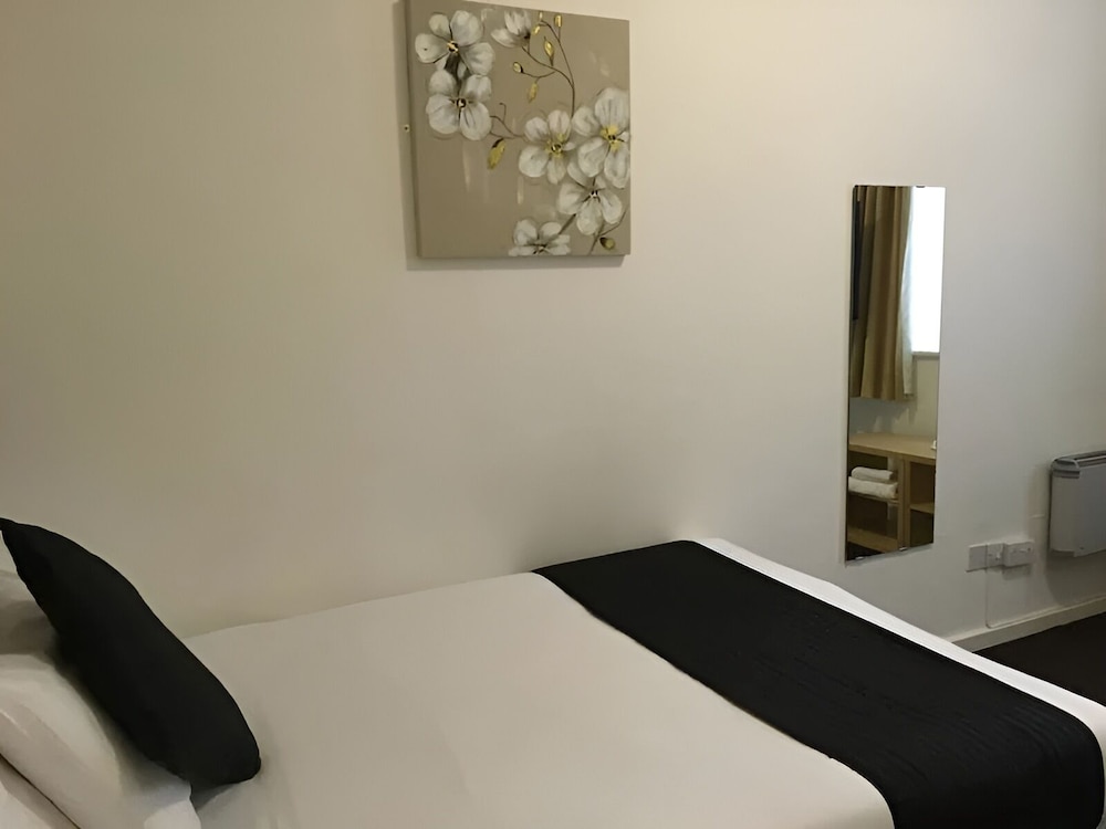 Single Room, Ensuite photo 3