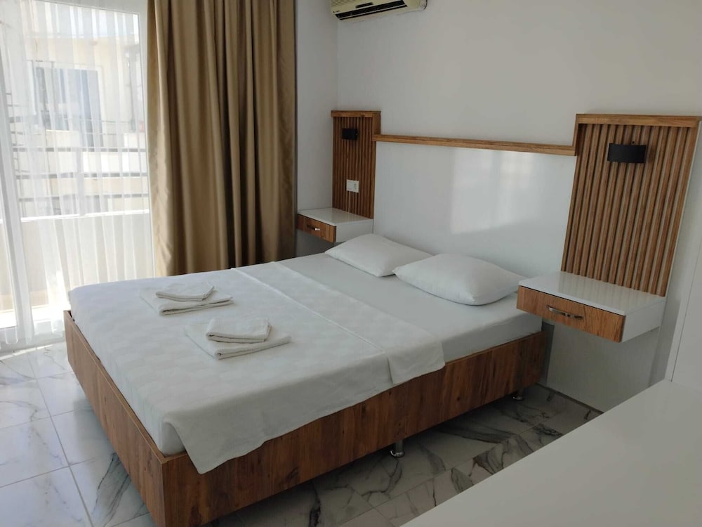 Standard Double Room, City View photo 2