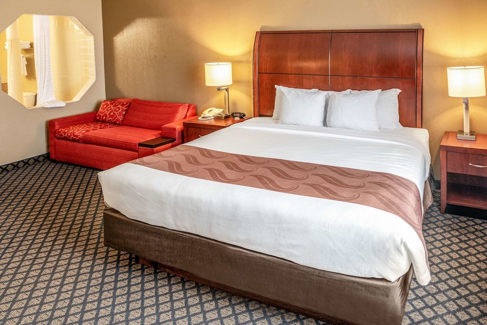 Suite, 1 King bed with Sofa bed & Jacuzzi, Non smoking photo 3