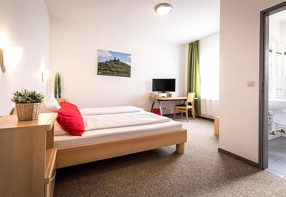Standard Double Room photo 3