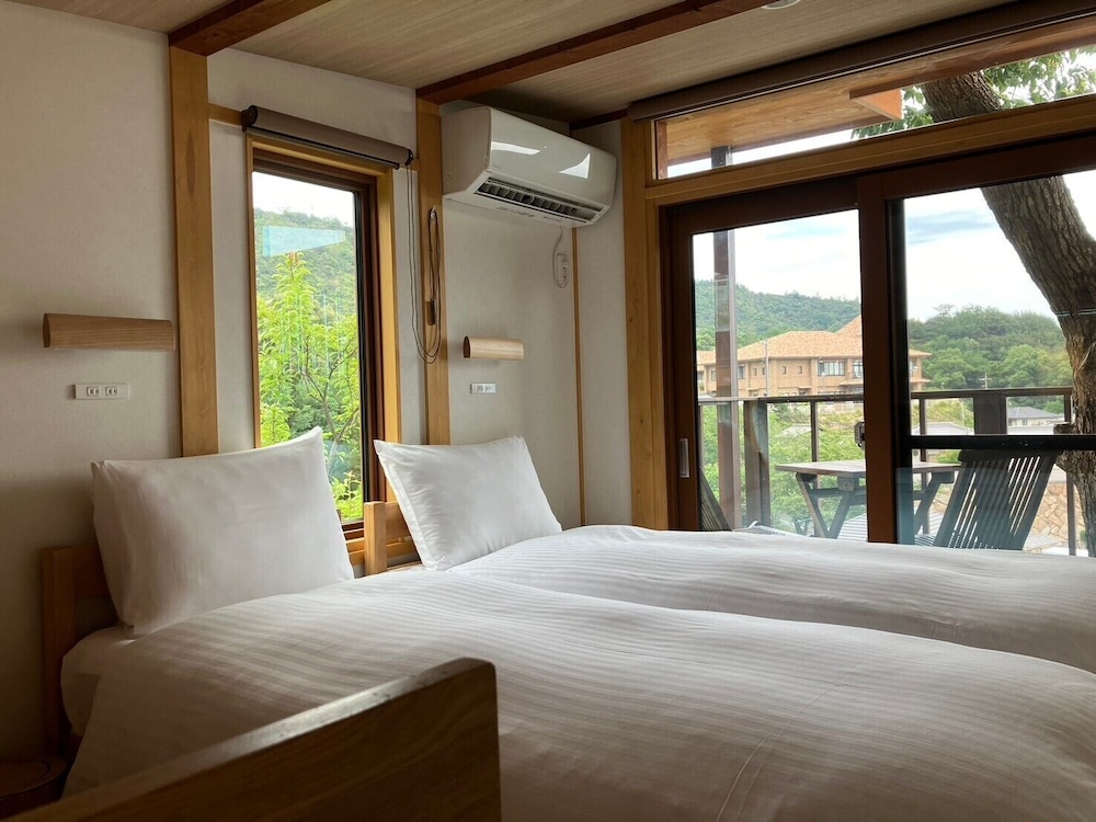 Oak tree house, with Private Sauna, Non smoking