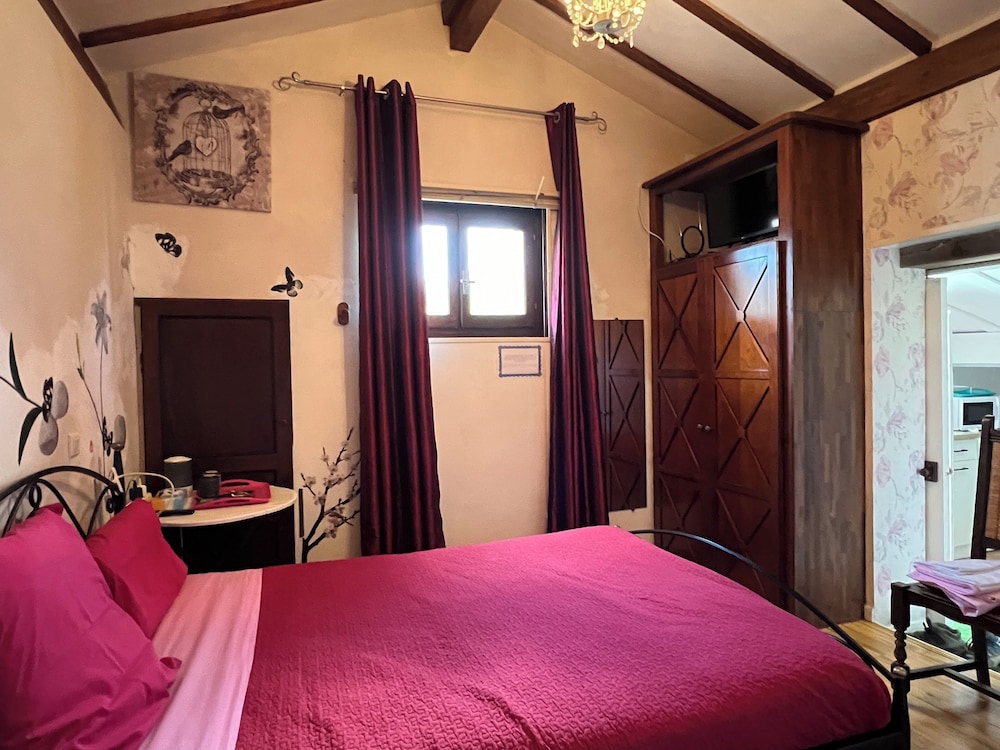 Romantic Room, Garden Area (Romance) photo 1