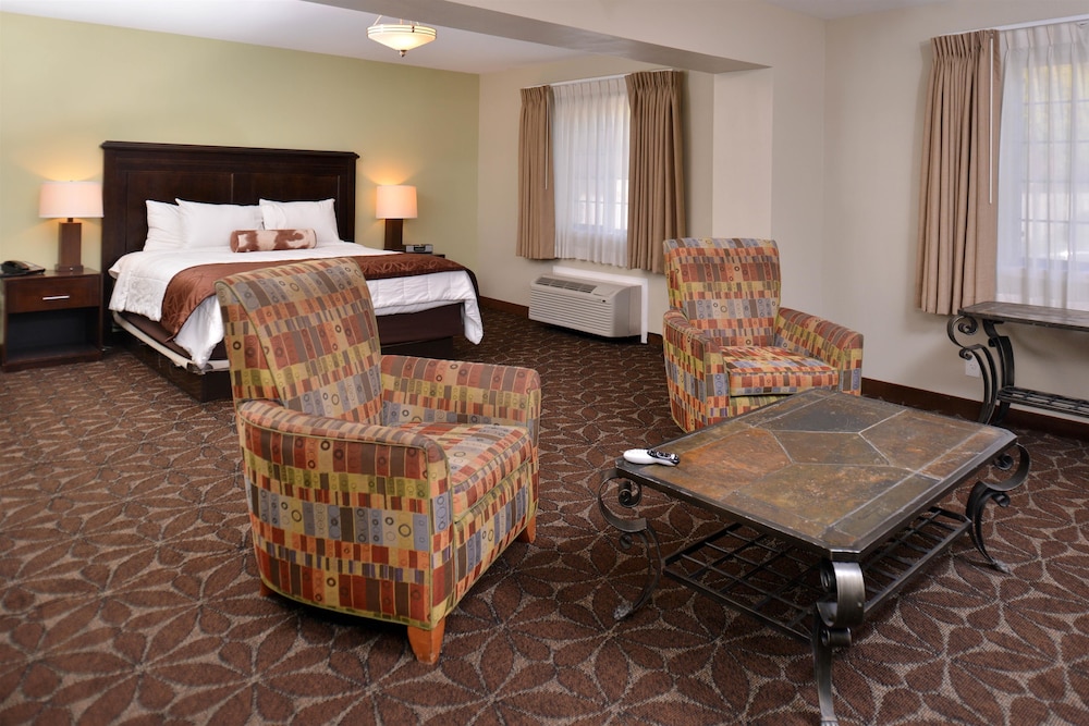 Deluxe Room, 1 King Bed, Non Smoking photo 2
