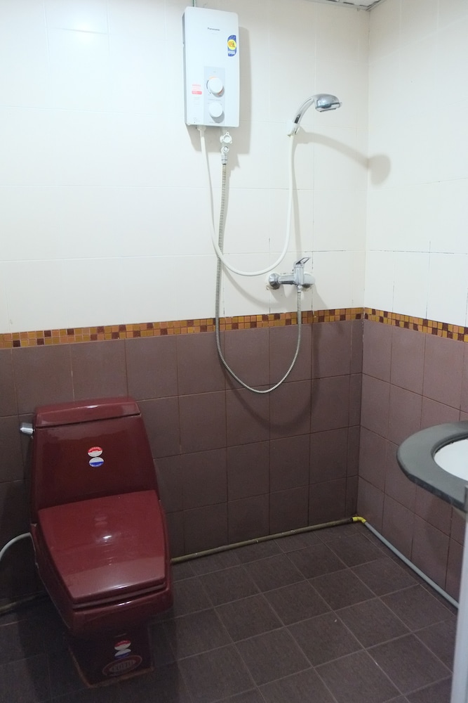 Budget Room - Photo 10