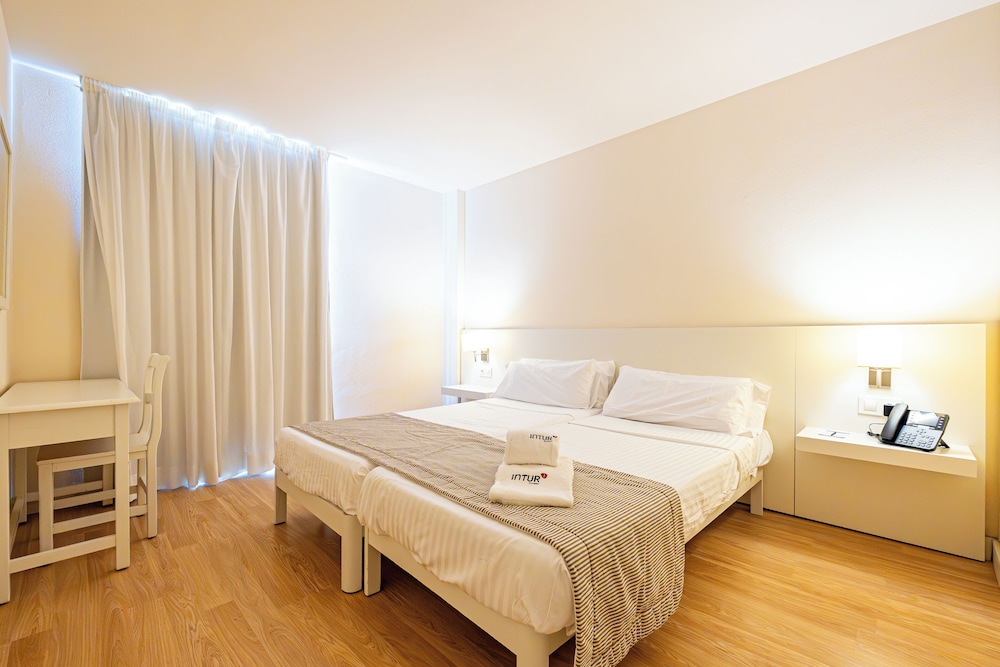 Junior Suite, 2 Twin Beds, Terrace - Photo 2