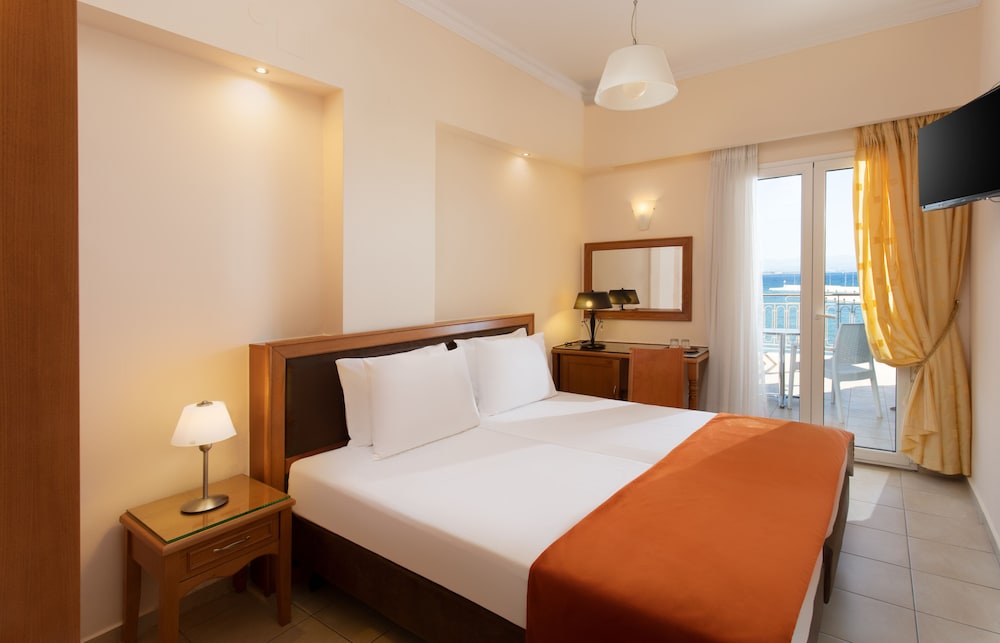 Classic Double Room, Sea View - Photo 10